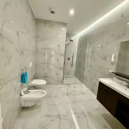 D * Durrës